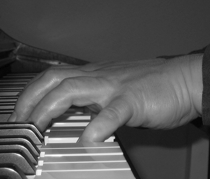 hand klavier 1 grau Quadrat